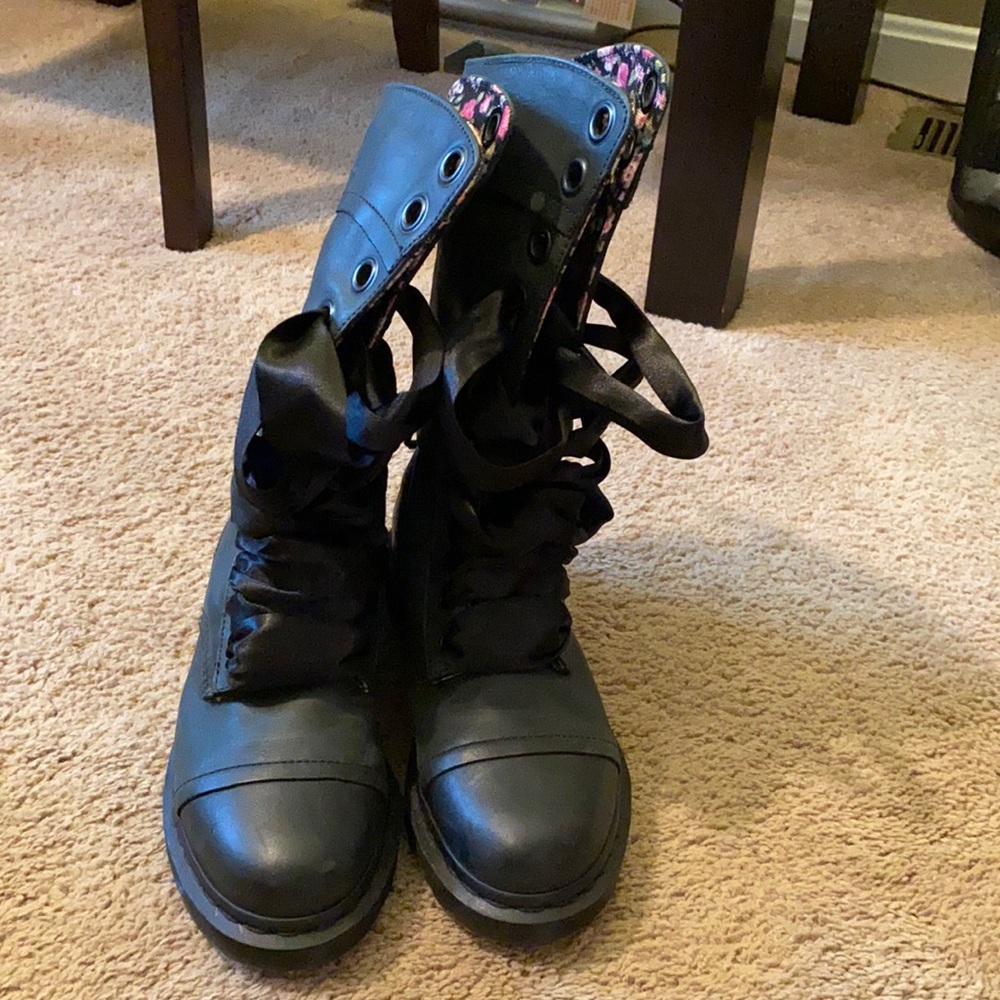 Dr marten mid calf boots- black - size 7.5